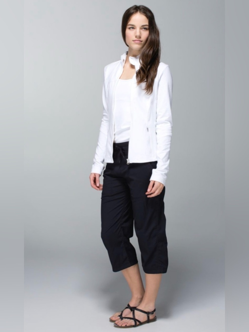 Lululemon Dance Studio crops black size 6 studio capris